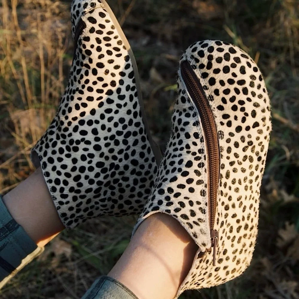 Simply Solie girls animal print flats boot size 1 NWOT